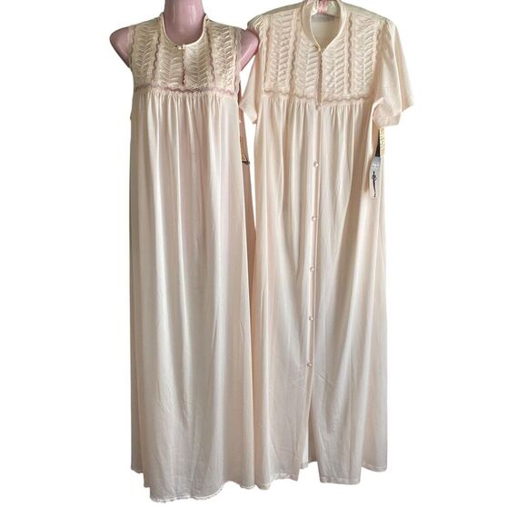 Vintage Vanity Fair Nightgown Robe Set Womens Small Lace Moniece Long USA 70s - Picture 1 of 12